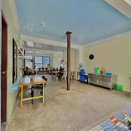 Carillo Guest House Coron Luaran gambar