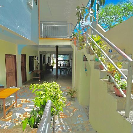 Carillo Guest House Coron Luaran gambar