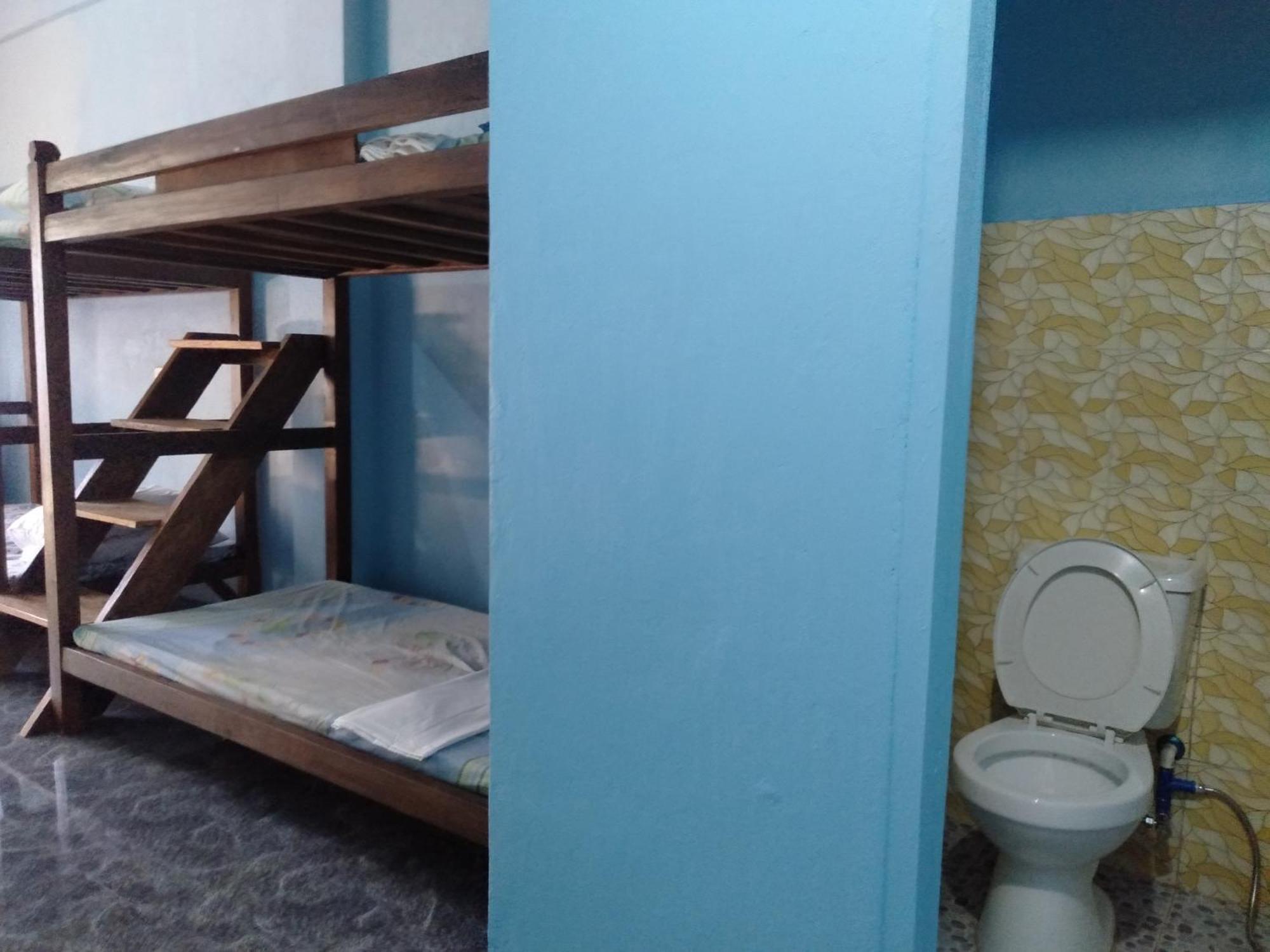 Carillo Guest House Coron Luaran gambar