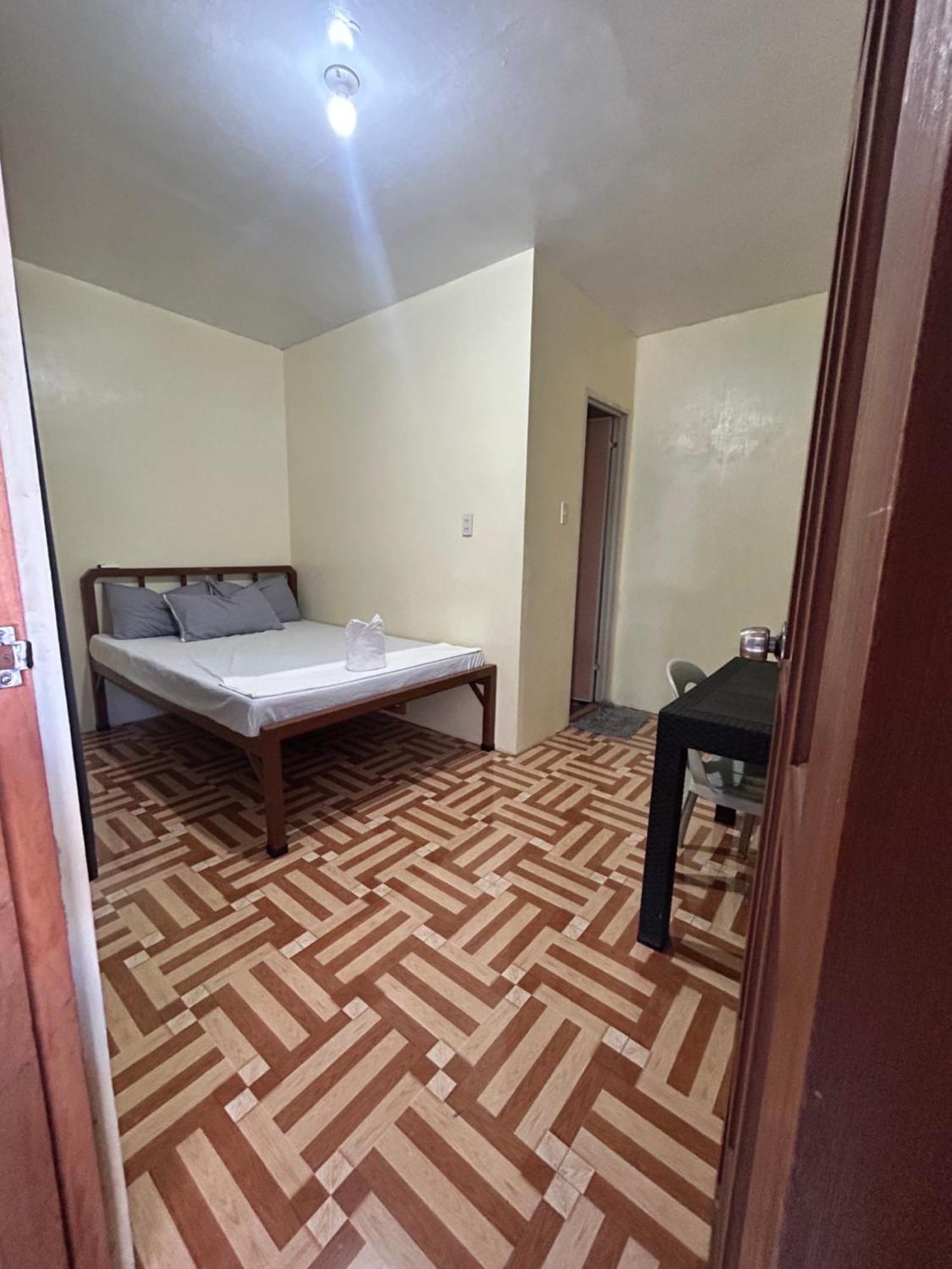Carillo Guest House Coron Luaran gambar