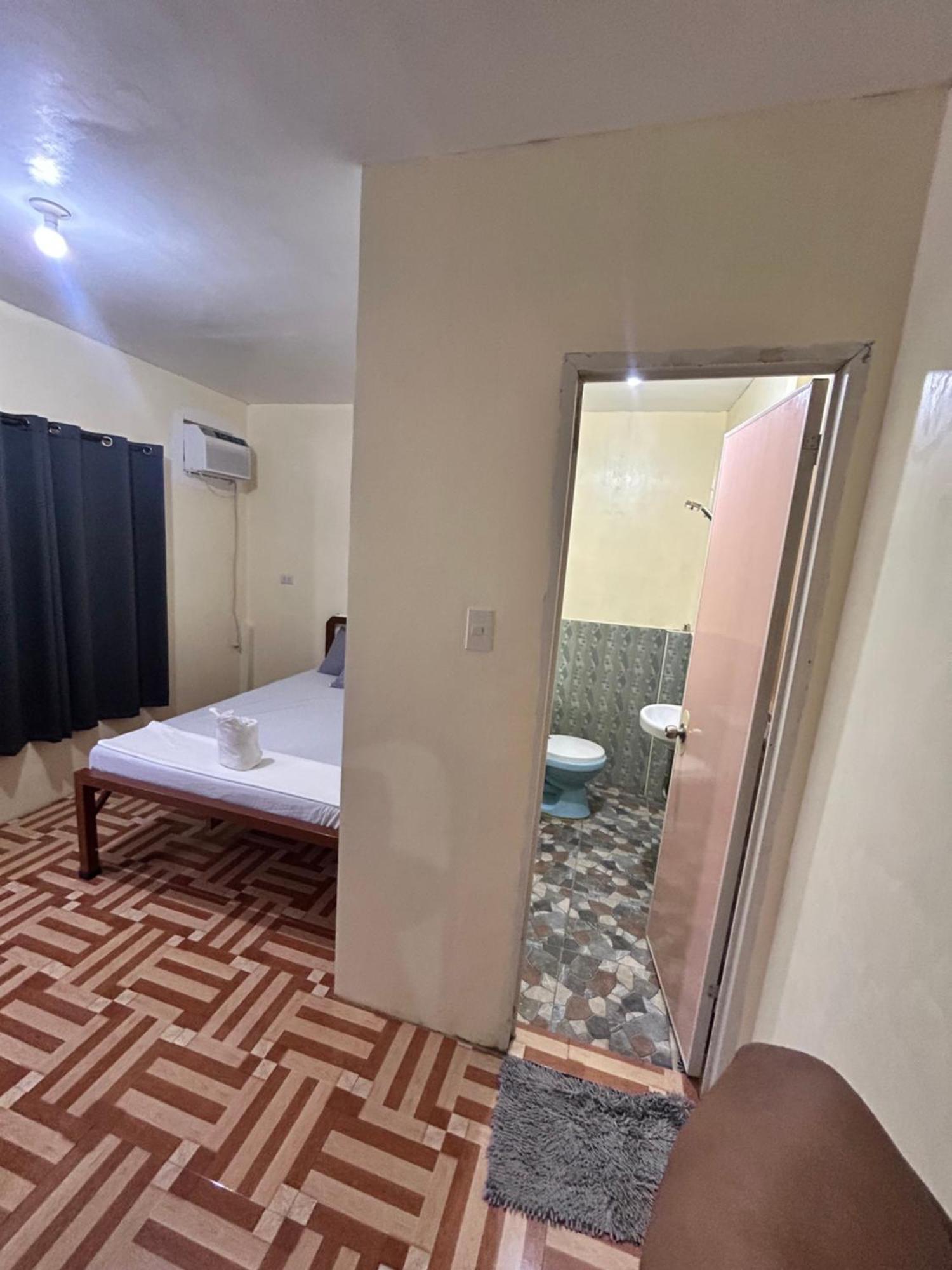 Carillo Guest House Coron Luaran gambar
