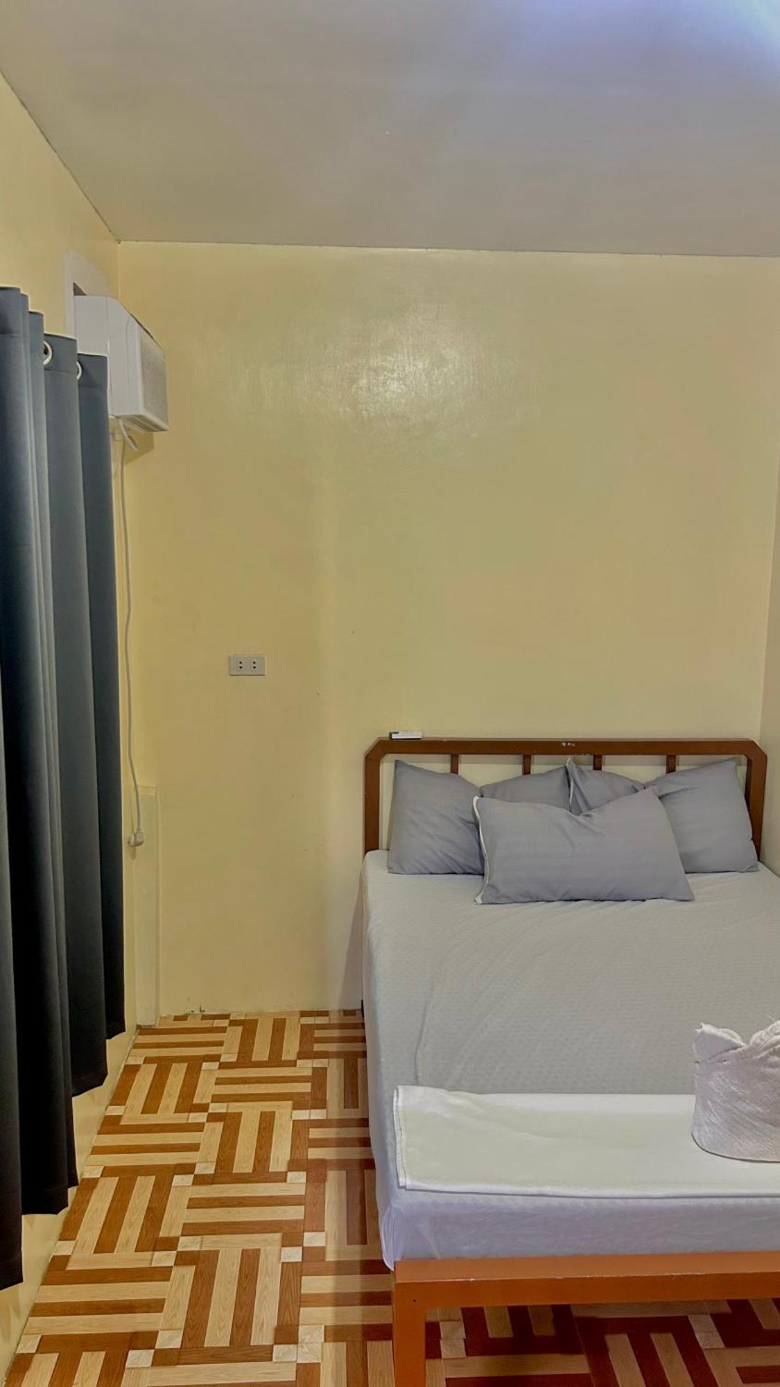 Carillo Guest House Coron Luaran gambar
