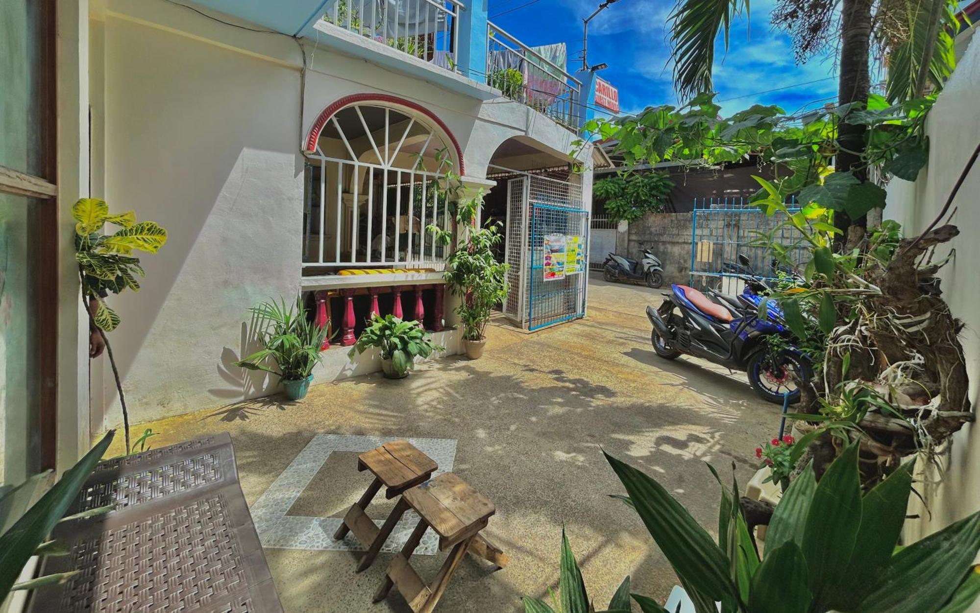 Carillo Guest House Coron Luaran gambar