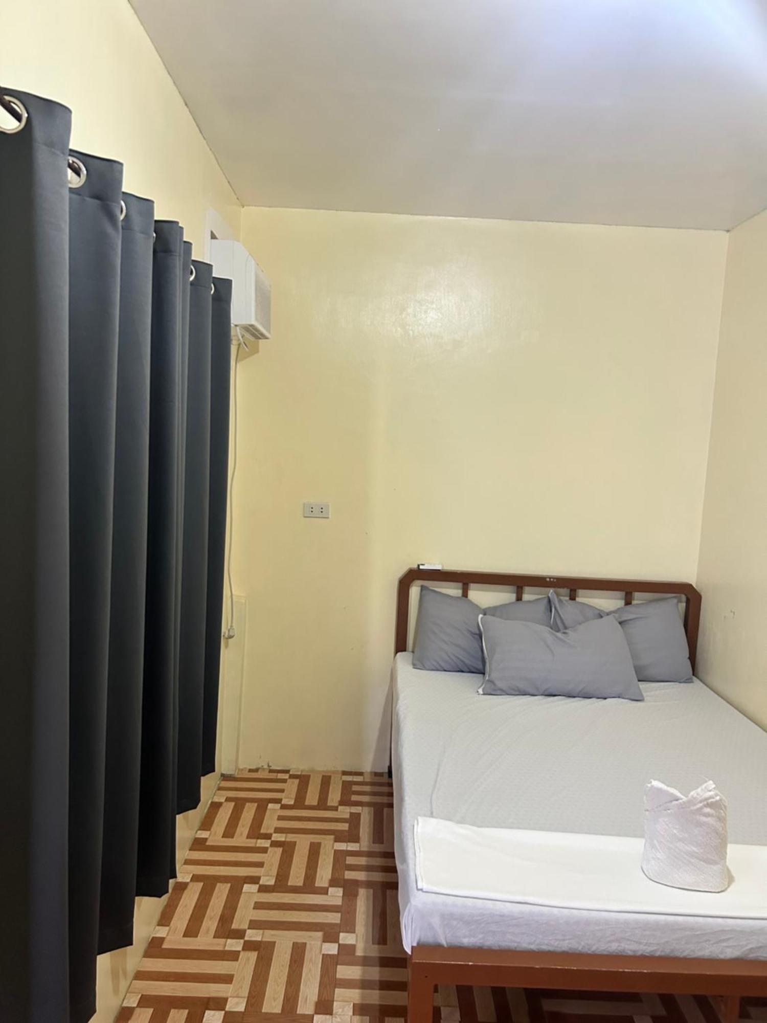 Carillo Guest House Coron Luaran gambar