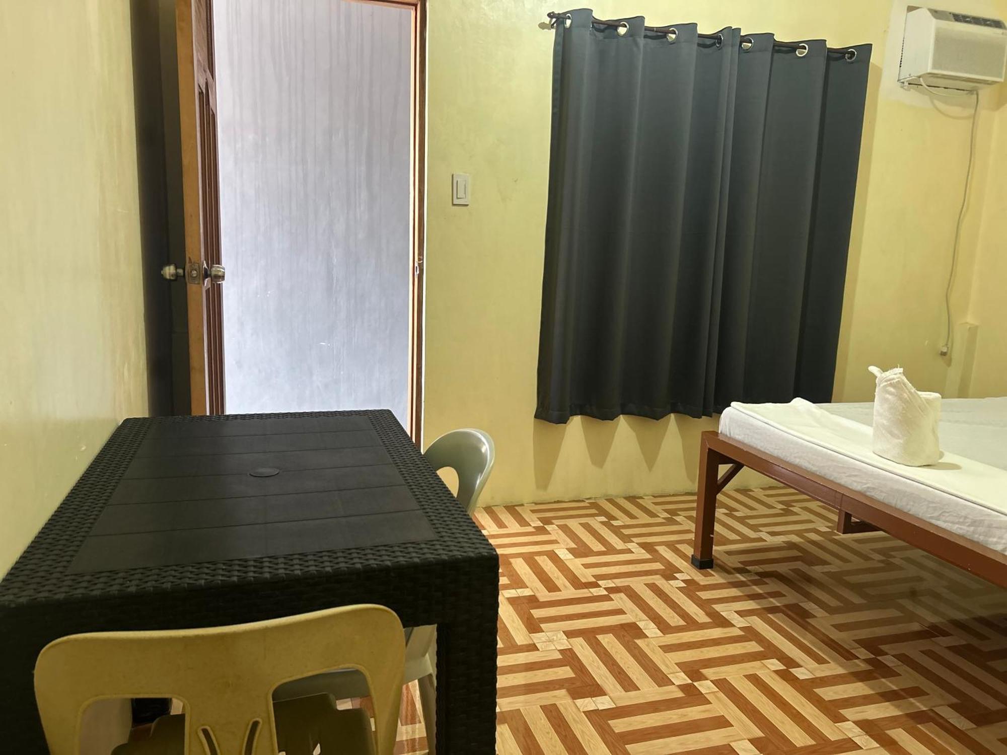 Carillo Guest House Coron Luaran gambar