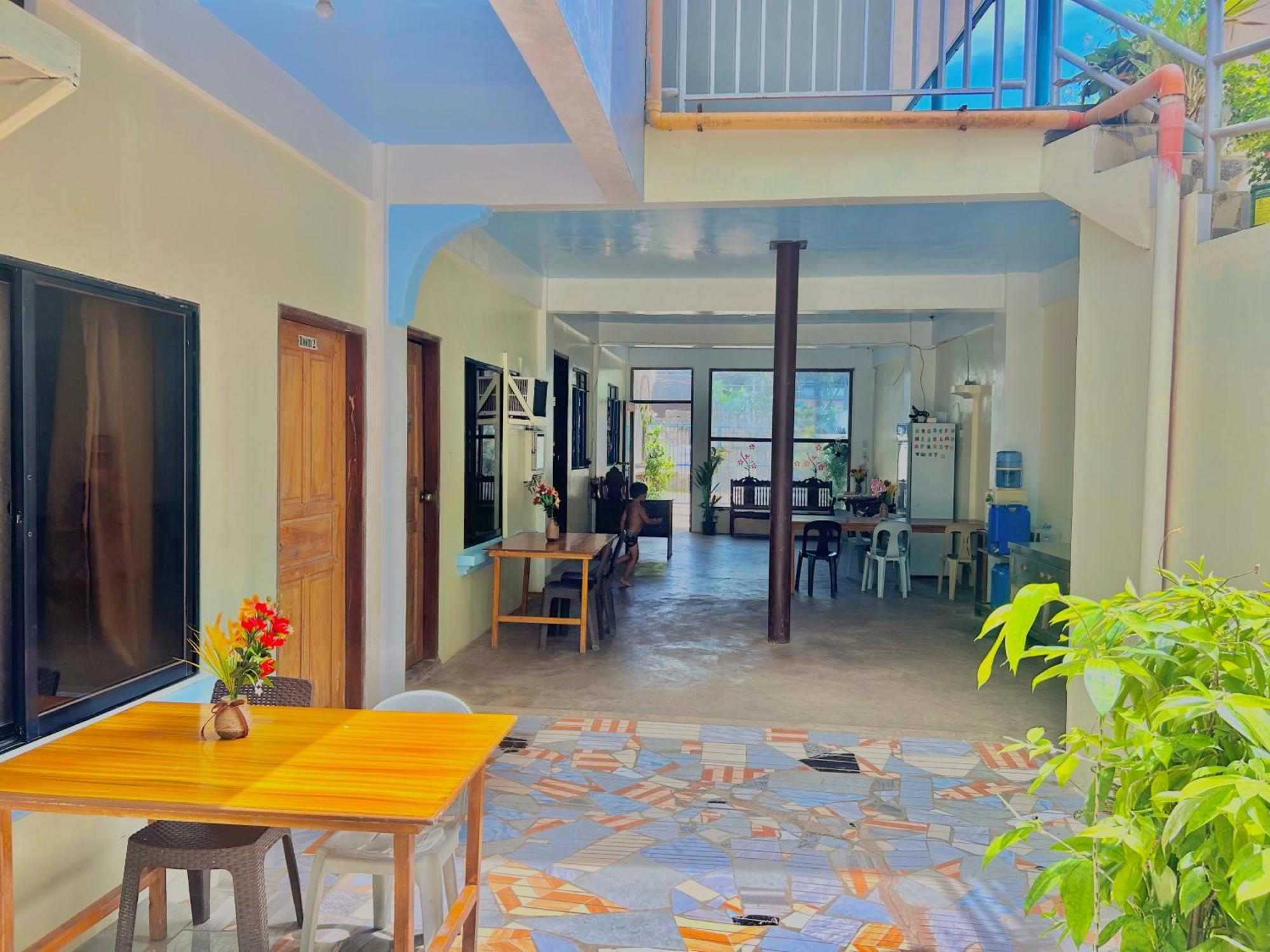 Carillo Guest House Coron Luaran gambar