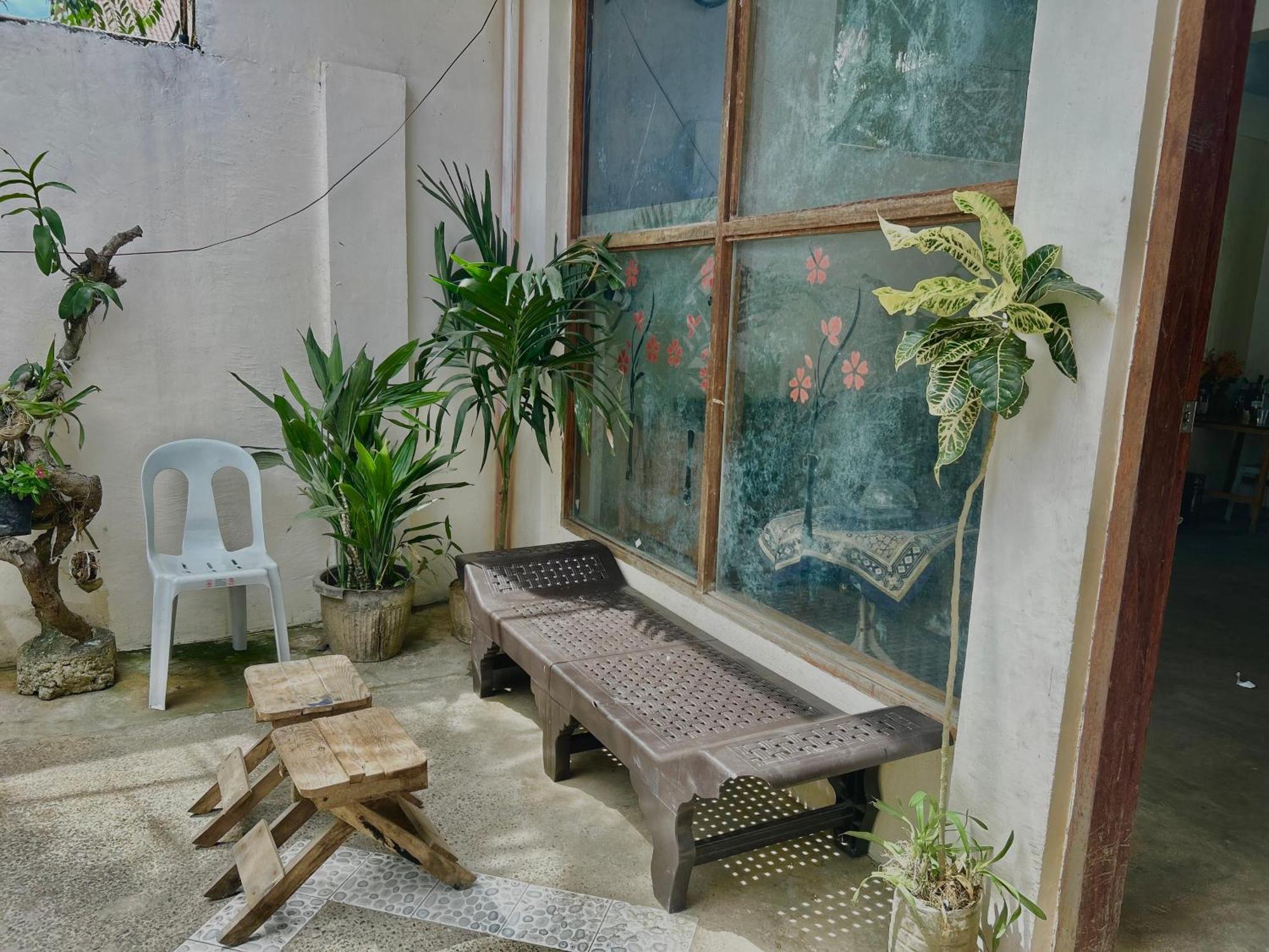 Carillo Guest House Coron Luaran gambar