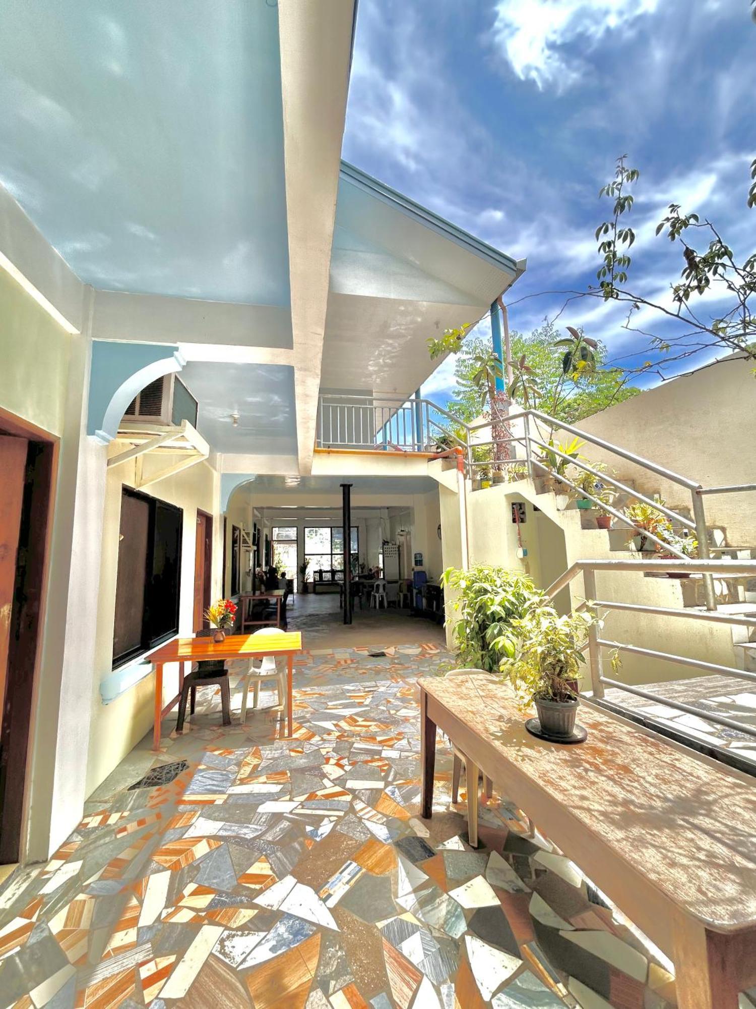 Carillo Guest House Coron Luaran gambar