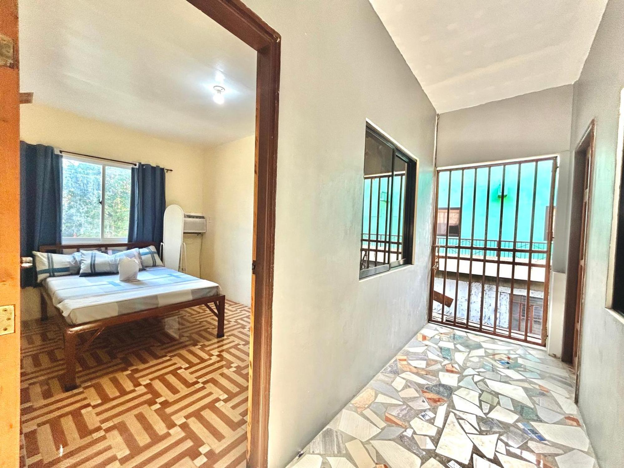 Carillo Guest House Coron Luaran gambar