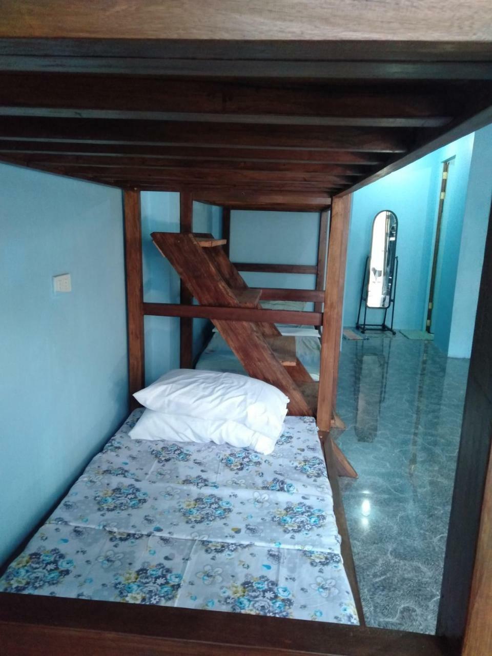 Carillo Guest House Coron Luaran gambar