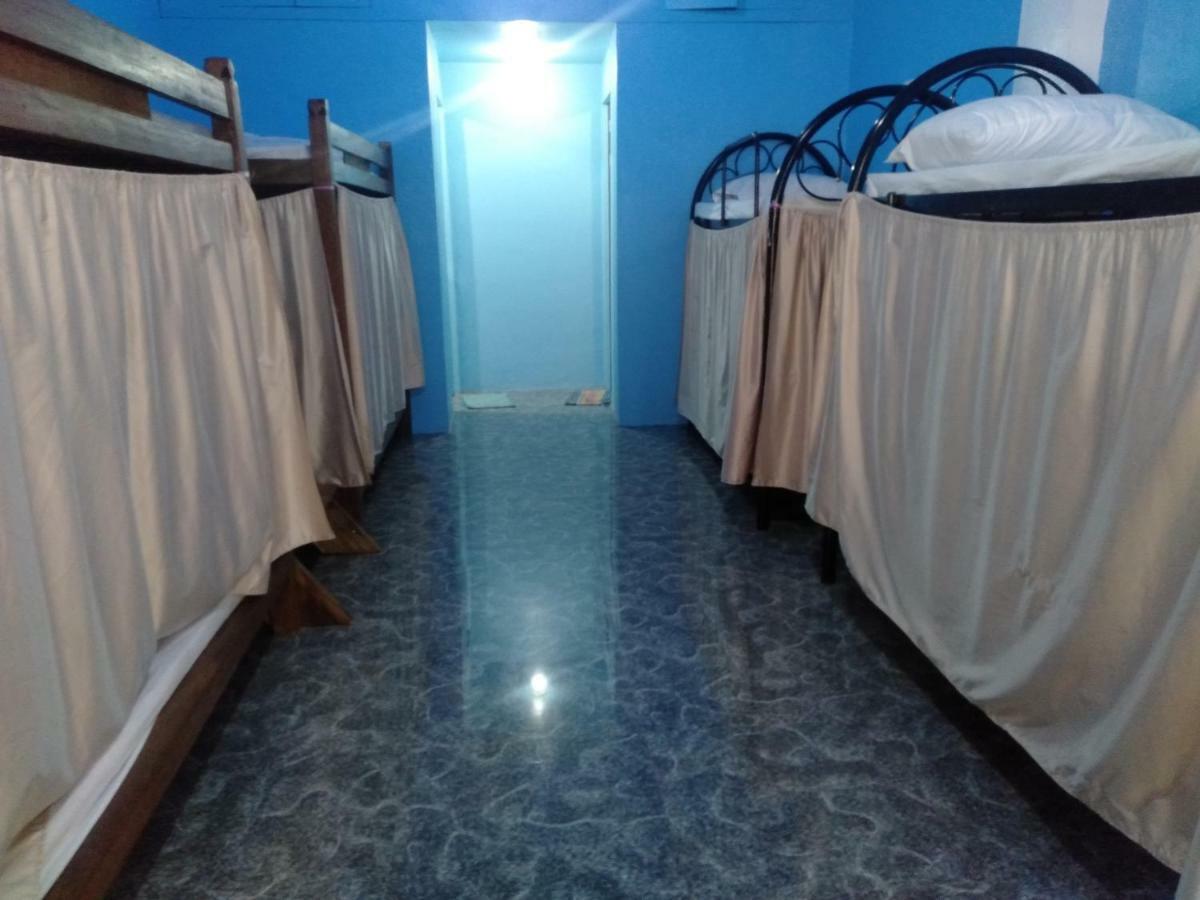 Carillo Guest House Coron Luaran gambar